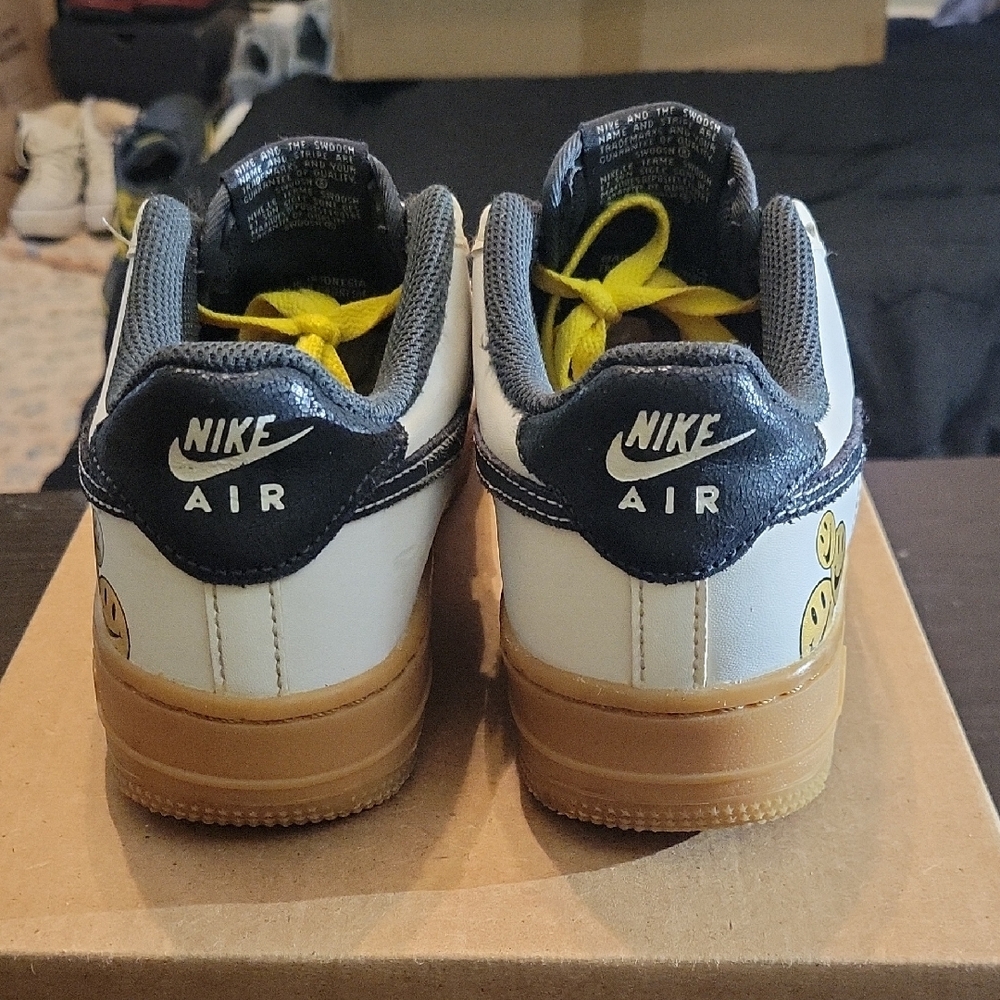 Nike Air Force 1 Low '07 LV8 (GS) "Go The Extra Smile" (2021) (GS) M5Y/W6.5 EUC - Picture 5 of 9